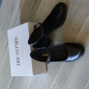 Dream pairs Mary Jane stand all day shoes